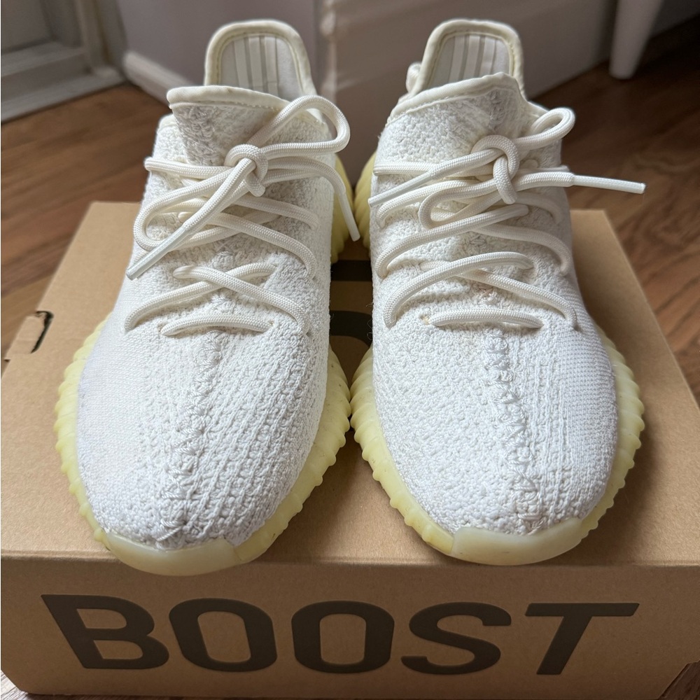 Yeezy Boost 350 V2 Triple White: Size 4.5 US